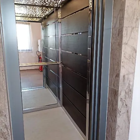 Vanilla, - Free Parking 3*