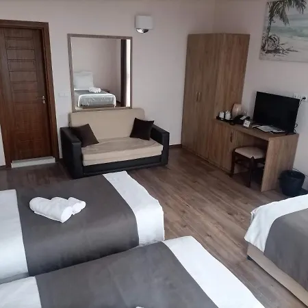 Vanilla, - Free Parking 호텔 3*